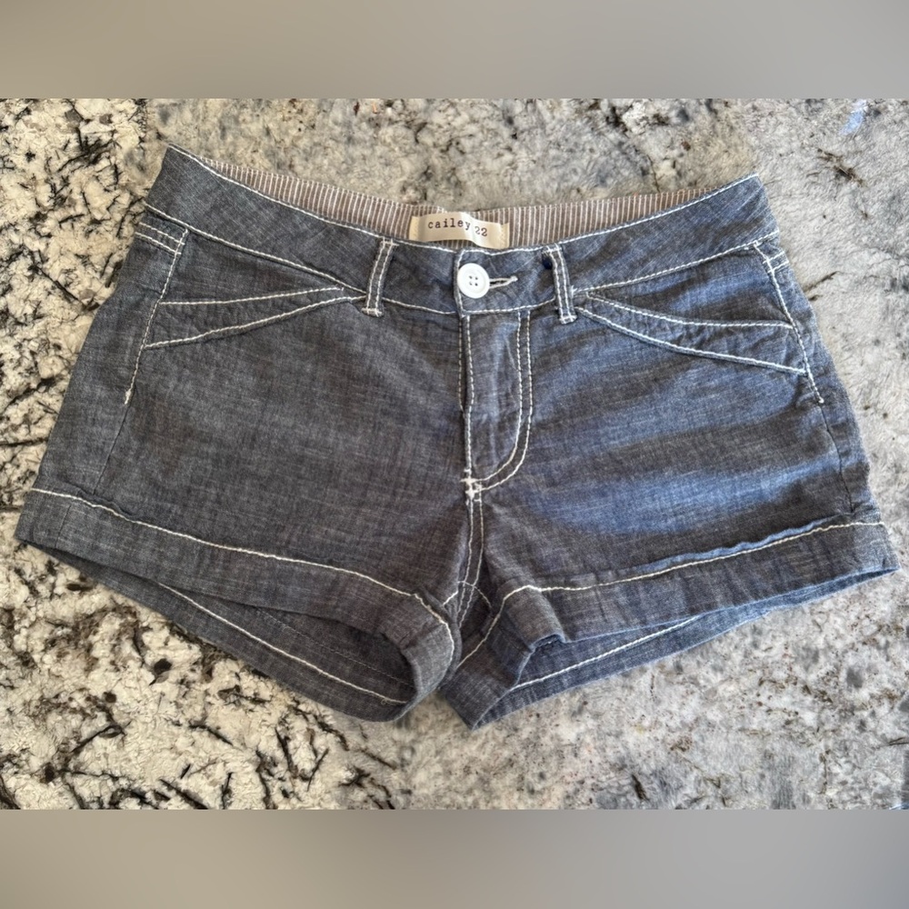Calley22 Women’s Mini Shorts Medium Gray w/White Topstitching, Size 27/US 4
